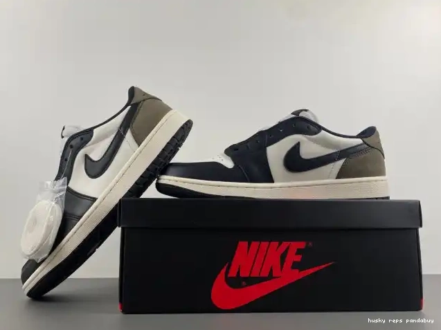 Cheap Husky Jordan Low OG 1 CZ0790-102 Air Mocha 0604